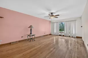 14339 Kolin Ave, Midlothian, IL 60445 - Photo 6