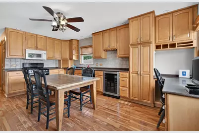 14339 Kolin Avenue, Midlothian, IL 60445 - Photo 8