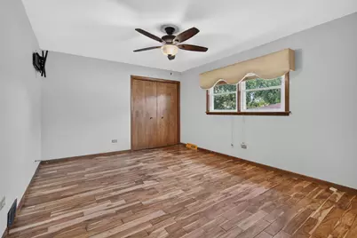 14339 Kolin Avenue, Midlothian, IL 60445 - Photo 10
