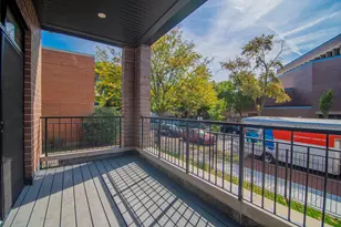 2042 W Washington Blvd, Chicago, IL 60612 - Photo 12