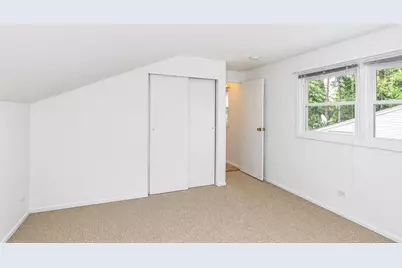 697 Hickory Drive, Buffalo Grove, IL 60089 - Photo 22