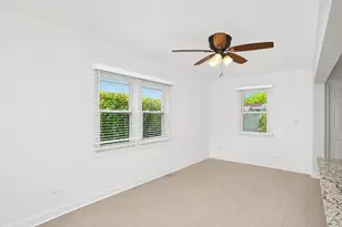 697 Hickory Dr, Buffalo Grove, IL 60089 - Photo 12