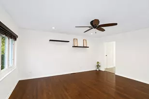 697 Hickory Dr, Buffalo Grove, IL 60089 - Photo 10