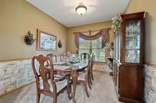 N775 W Curtis Square, Geneva, IL 60134 - Photo 6