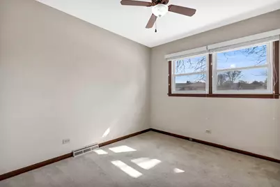 9230 N Callero Drive, Niles, IL 60714 - Photo 10