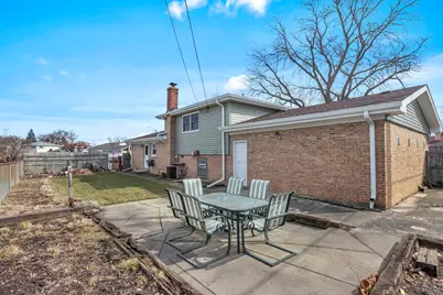 9230 N Callero Drive, Niles, IL 60714 - Photo 16