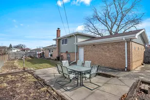 9230 N Callero Dr, Niles, IL 60714 - Photo 16