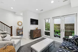 1738 W Diversey Pkwy, Chicago, IL 60614 - Photo 2