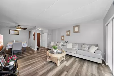 743 E Fullerton Avenue #112, Glendale Heights, IL 60139 - Photo 4