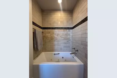 5555 S Everett Avenue #B3-4, Chicago, IL 60637 - Photo 12
