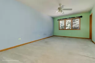 8220 Rutherford Dr, Woodridge, IL 60517 - Photo 18