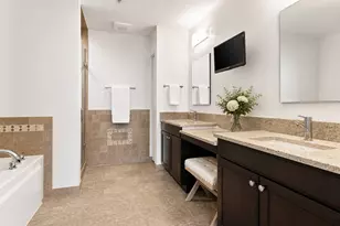 500 W Superior St, Chicago, IL 60654 - Photo 14