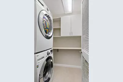 500 W Superior Street #1708, Chicago, IL 60654 - Photo 20