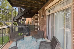 7246 N Oakley Ave, Chicago, IL 60645 - Photo 10