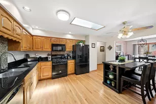 17329 S Carlyle Ct, Tinley Park, IL 60487 - Photo 8