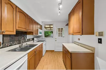 533 Dodge Avenue, Evanston, IL 60202 - Photo 8