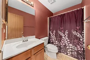 3202 Whitney Rd, Aurora, IL 60502 - Photo 18