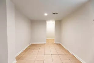 3520 W 58th Pl, Chicago, IL 60629 - Photo 20