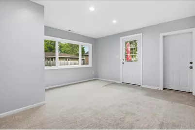 176 Lakeshore Drive, Crystal Lake, IL 60014 - Photo 18