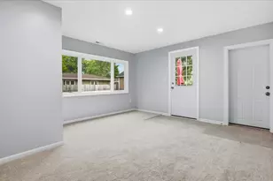 176 Lakeshore Dr, Crystal Lake, IL 60014 - Photo 18