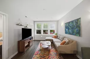 2137 W Rice St, Chicago, IL 60622 - Photo 2