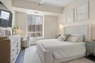 230 W Division St, Chicago, IL 60610 - Photo 8
