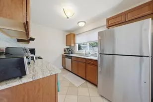 625 W Briarcliff Rd, Bolingbrook, IL 60440 - Photo 8