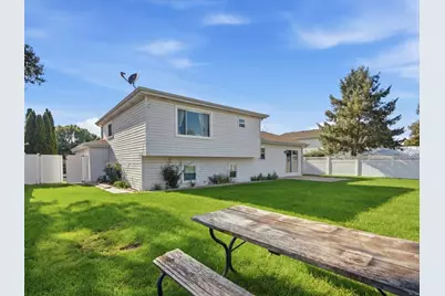 2010 Watertower Place, Crest Hill, IL 60403 - Photo 4