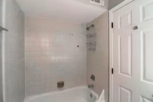 917 Burgess Cir, Buffalo Grove, IL 60089 - Photo 30