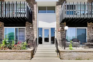 23a Kingery Quarter, Willowbrook, IL 60527 - Photo 2