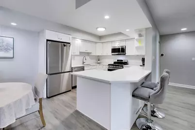 23A Kingery Quarter #102, Willowbrook, IL 60527 - Photo 6