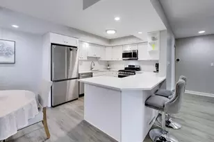 23a Kingery Quarter, Willowbrook, IL 60527 - Photo 6