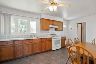 8400 Merrimac Ave, Burbank, IL 60459 - Photo 6
