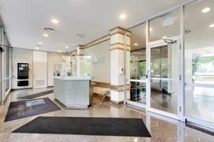 601 E 32nd St, Chicago, IL 60616 - Photo 4