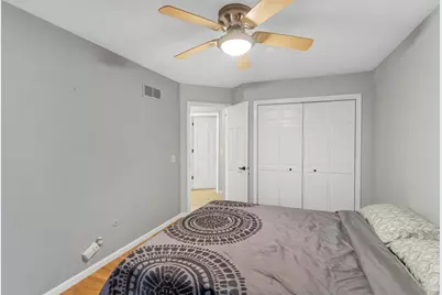 985 Chapel Court N, Glen Ellyn, IL 60137 - Photo 32