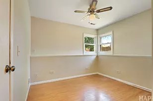 210 W Streamwood Blvd, Streamwood, IL 60107 - Photo 14