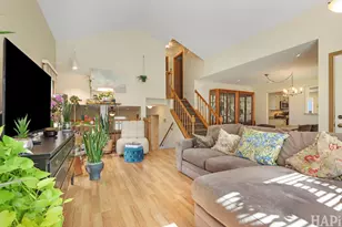 210 W Streamwood Blvd, Streamwood, IL 60107 - Photo 4