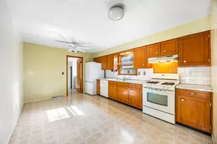 421 Geary St, Centralia, IL 62801 - Photo 8