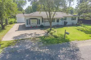 421 Geary St, Centralia, IL 62801 - Photo 4