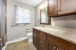 421 Geary St, Centralia, IL 62801 - Photo 18