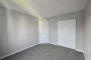 652 S Rosehall Ln, Round Lake, IL 60073 - Photo 12