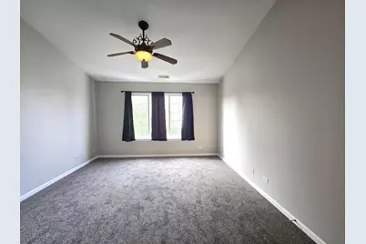 652 S Rosehall Lane, Round Lake, IL 60073 - Photo 8