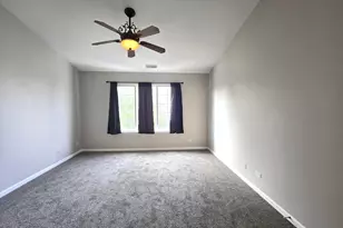 652 S Rosehall Ln, Round Lake, IL 60073 - Photo 8