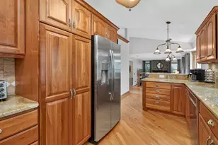 201 Timber Oaks Dr, North Aurora, IL 60542 - Photo 8