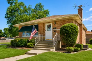 5325 Oak Center Dr, Oak Lawn, IL 60453 - Photo 1