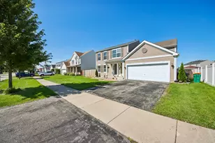 2400 Mark Ave, Zion, IL 60099 - Photo 4