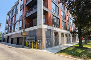 2402 W Carmen Ave, Chicago, IL 60625 - Photo 1