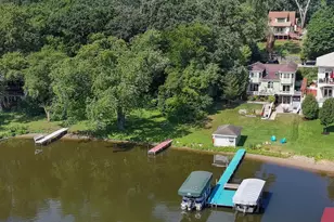 5102 W Lake Shore Dr, Wonder Lake, IL 60097 - Photo 2