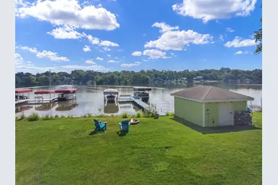 5102 W Lake Shore Drive, Wonder Lake, IL 60097 - Photo 4
