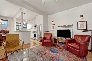1318 W Granville Ave, Chicago, IL 60660 - Photo 2
